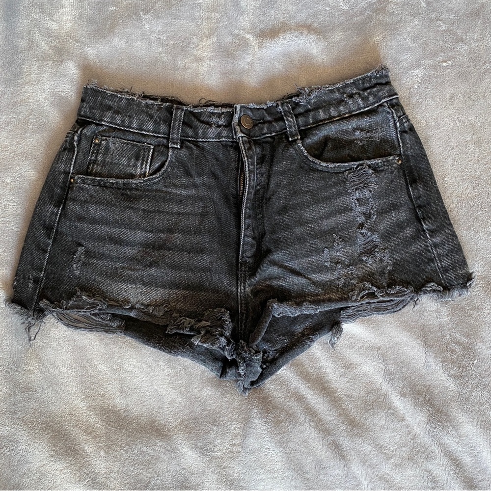 Zara Trafaluc TRF Black Denim Shorts Frayed Hem Distressed